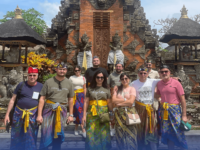 Bali səfəri
